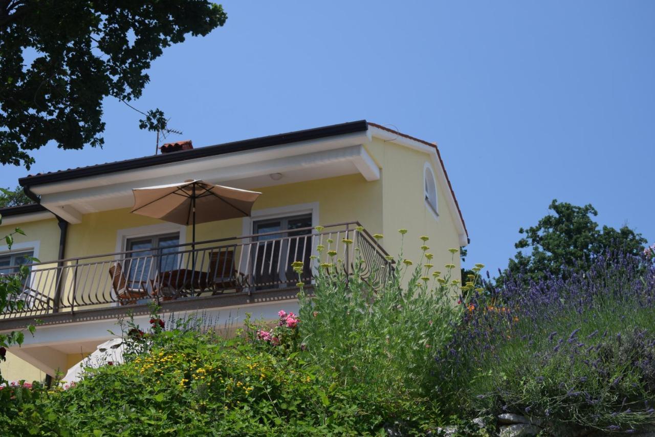 Apartments Sandra Brsec Bagian luar foto
