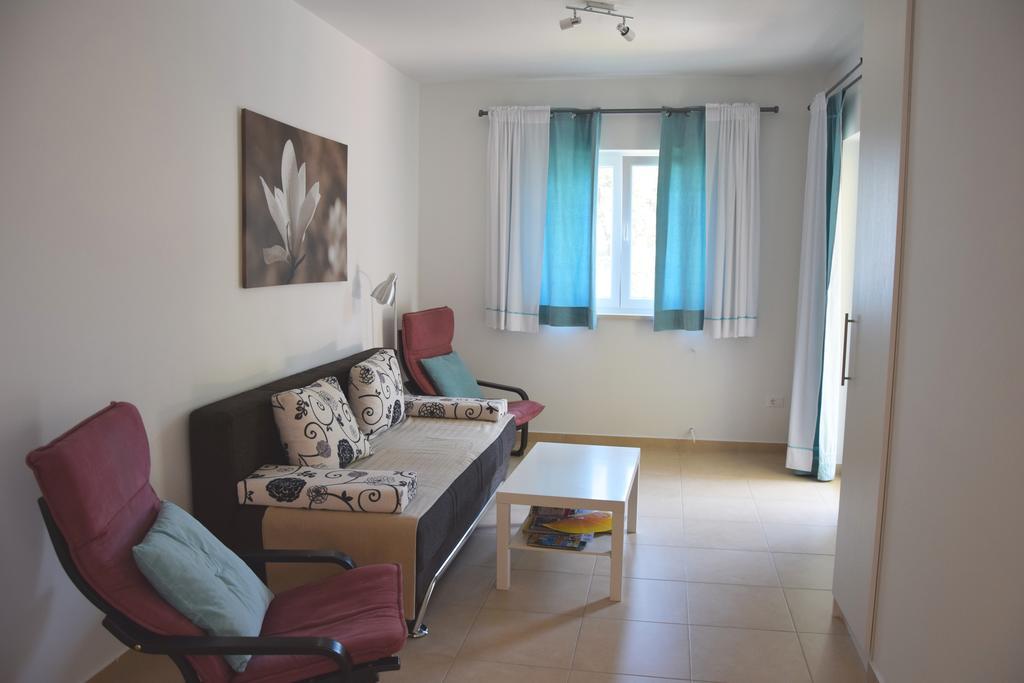 Apartments Sandra Brsec Bagian luar foto